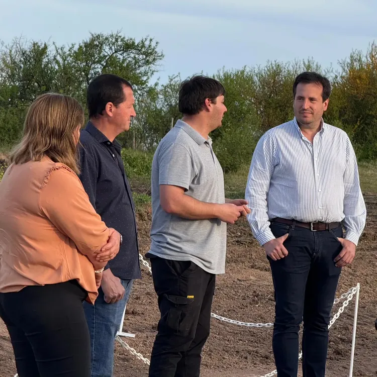 558966420_1229778285860961_1808543093772738365_n