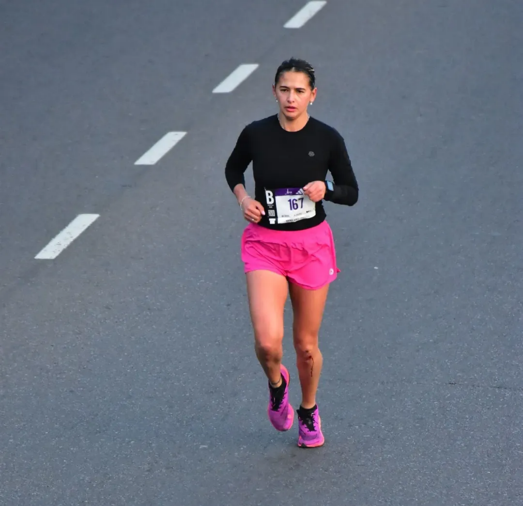 21k Medio Maratón de Buenos Aires Fui con un objetivo ¡Y lo cumplí! 🎯🏃🏽_♀️P.B 1°22 23Pos