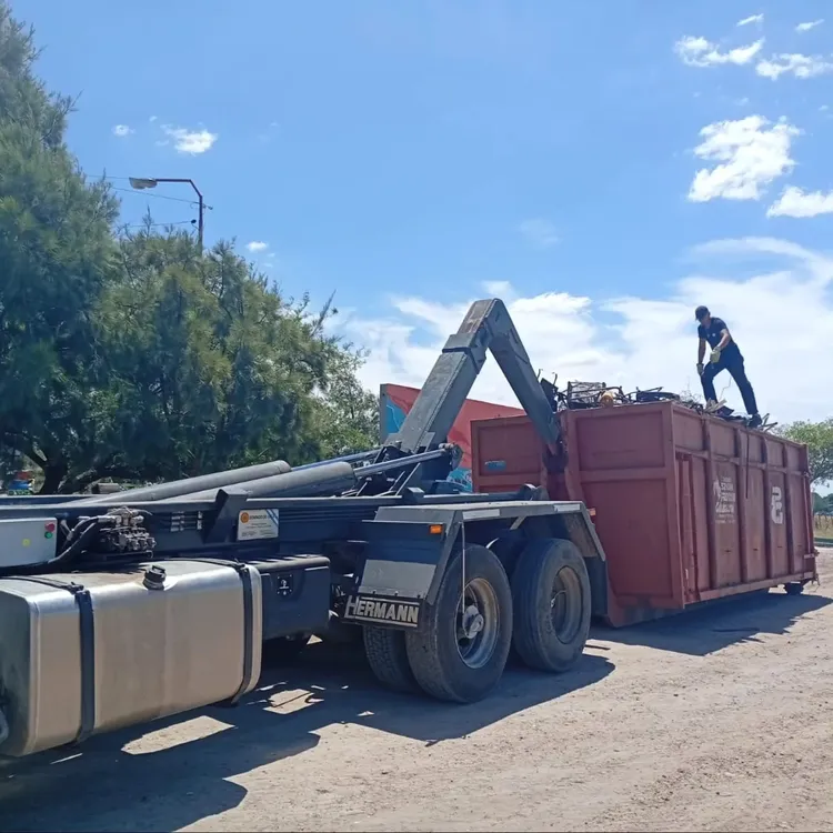 645739835_122216360804336879_624142601401251505_n