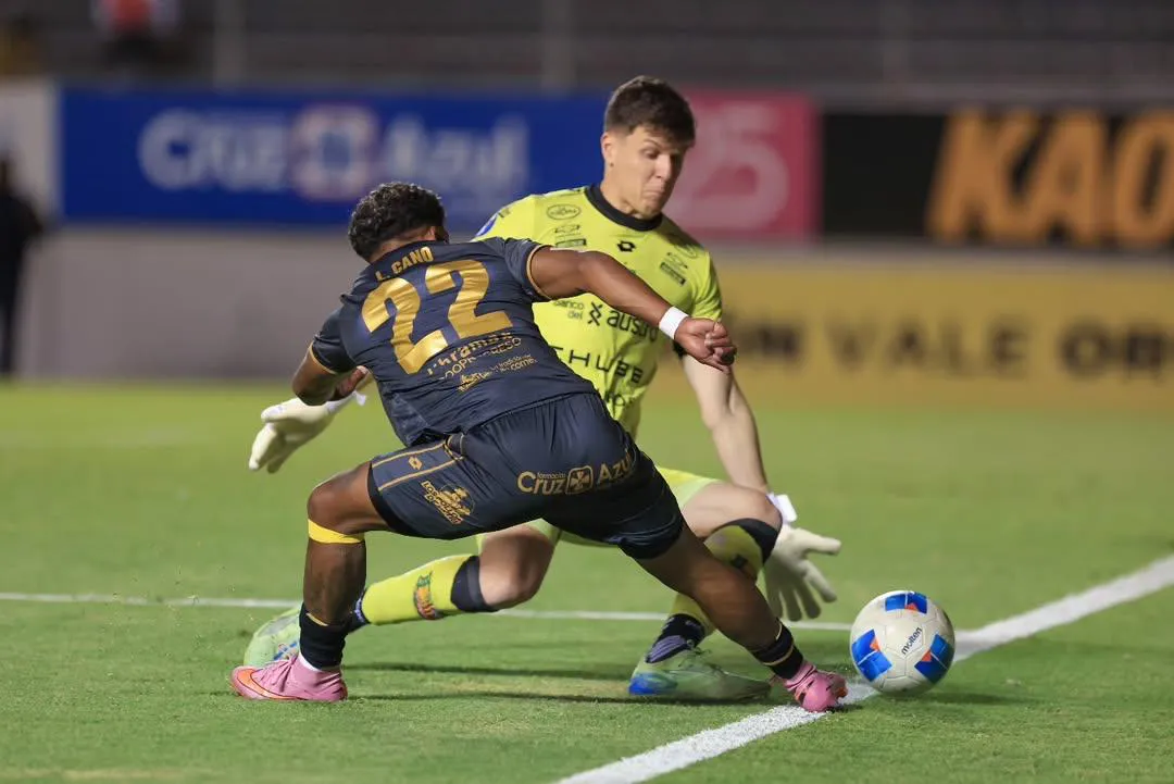 📷 Segundo tiempo ⚽️🏆 #CopaEcuadorEcuabetDIRECTV 🟡🔴(1)