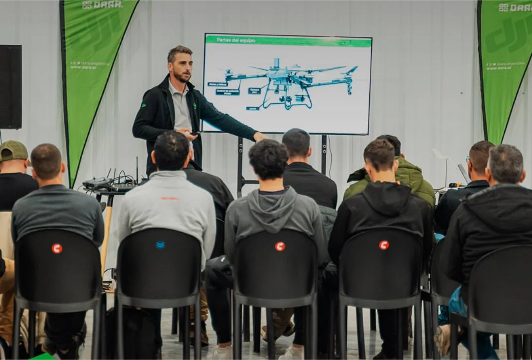 Les compartimos más imágenes de nuestra jornada de capacitación técnico-comercial en Crucianelli (1)