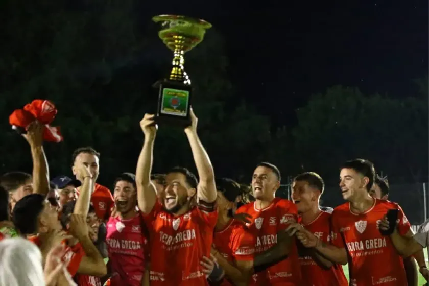 Felicidades Campeón🏆Central Larroque se consagró campeón del Torneo Clausura Luis María Cabeza