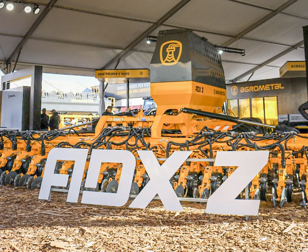 Bienvenida ADX Z a la familia Agrometal. Te esperamos en @agroactiva para que vengas a conocerla - Stand 196D #AgroActiva2025 #Agrometal