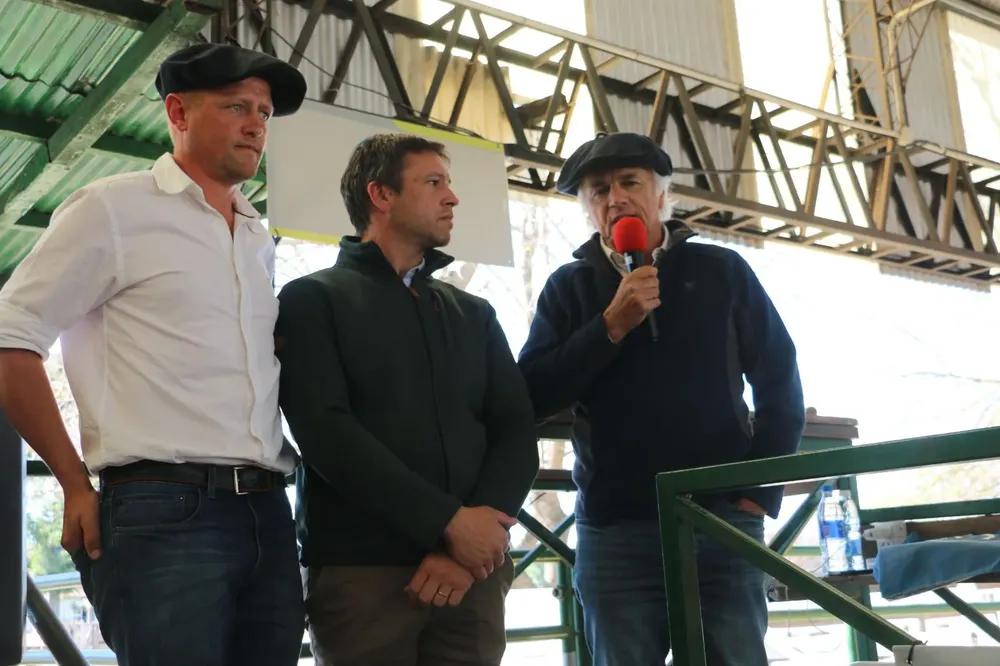 WhatsApp Image 2025-09-02 at 13.49.10 (1)