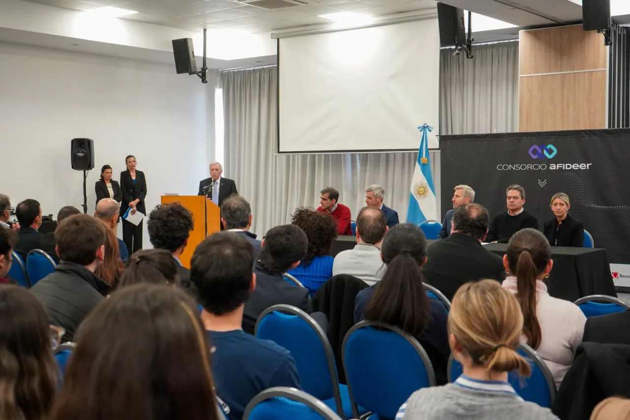 WhatsApp Image 2025-09-04 at 19.47.07 (1)