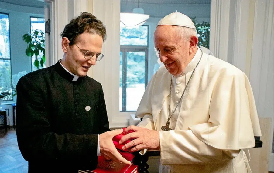 2023-03-12_pope-10-deluca_featured