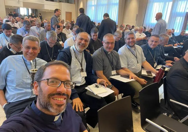 seis-argentinos-participan-en-roma-del-curso-de-formacion-para-nuevos-obispos-YauU